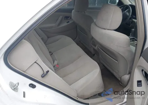 2009 Toyota Camry Le z USA, uszkodzony, nr VIN 4T1BE46K99U811517